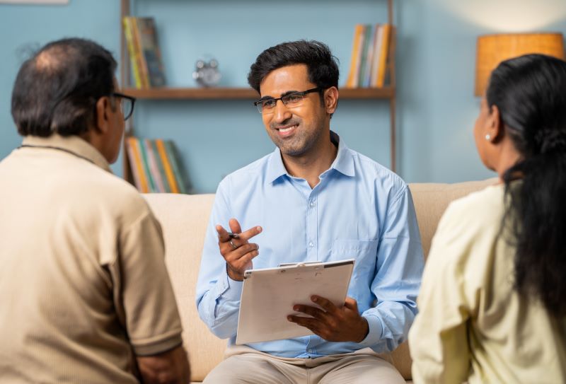 mental-health-provider-patients mental health provider talking with man and woman
